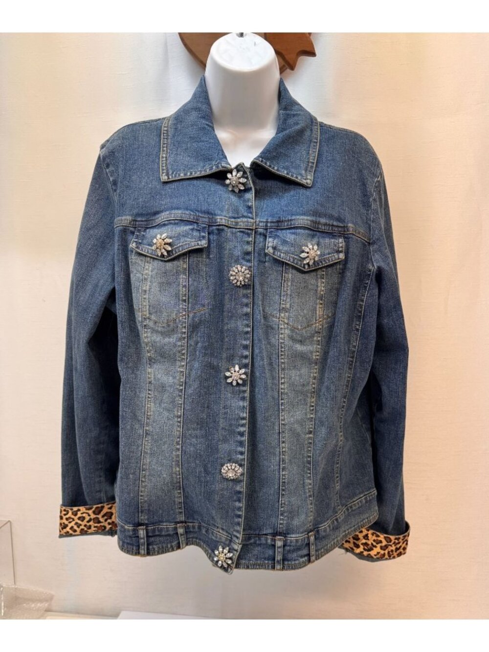 Berek Denim Jacket Rhinestone Buttons and Leopard Cuffs XL. Womans